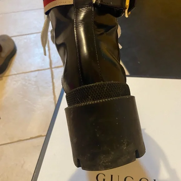 Gucci Leather ankle boot with Sylvie Web - Picture 10 of 12